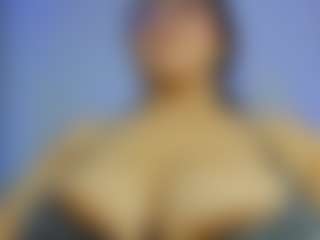 iris-torrez's Live Sex Cam Show