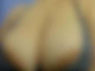 iris-torrez's Live Sex Cam Show