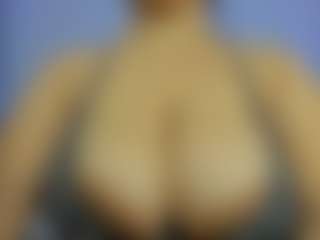 iris-torrez's Live Sex Cam Show