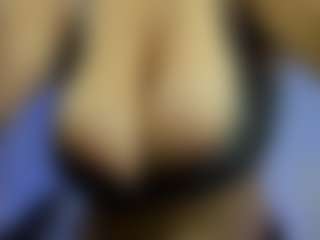 iris-torrez's Live Sex Cam Show