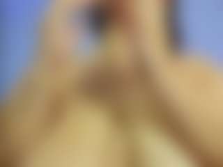 iris-torrez's Live Sex Cam Show