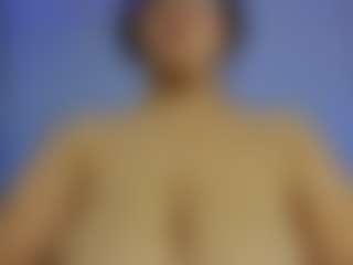 iris-torrez's Live Sex Cam Show