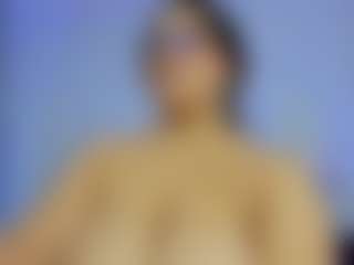 iris-torrez's Live Sex Cam Show