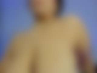 iris-torrez's Live Sex Cam Show