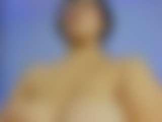 iris-torrez's Live Sex Cam Show