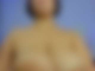 iris-torrez's Live Sex Cam Show