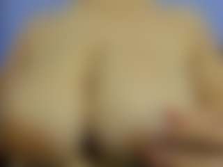 iris-torrez's Live Sex Cam Show