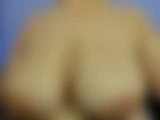 iris-torrez's Live Sex Cam Show
