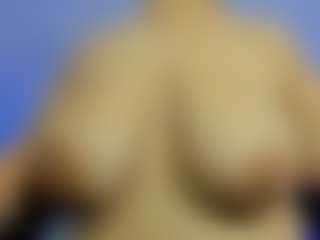 iris-torrez's Live Sex Cam Show