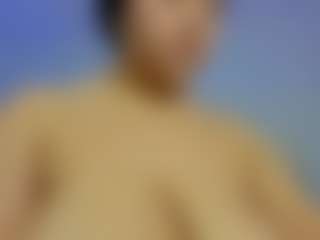 iris-torrez's Live Sex Cam Show