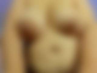 Live cam show with iris-torrez - Thick on Dare Cams