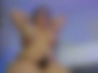 iris-torrez's Live Sex Cam Show