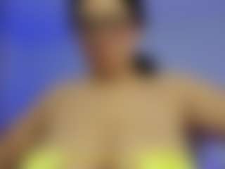 Live cam show with iris-torrez - Milk on Camsoda