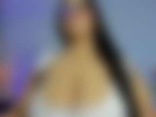 Live cam show with iris-torrez - Bikini on Camversity