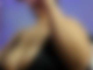 Live cam show with iris-torrez - Thick on CamwithHer
