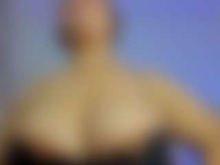 Live cam show with iris-torrez - Thong on LiveSexCams6