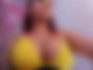 Live cam show with lucybeatifull - Camel Toe on CamwithHer