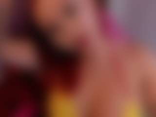 Live cam show with lucybeatifull - Shaved Pussy on livesuperchat.net