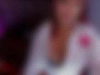 Live cam show with lucybeatifull - Spank Red Hair on Dolls Live
