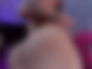 lucybeatifull's Live Sex Cam Show