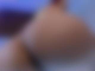 lucybeatifull's Live Sex Cam Show