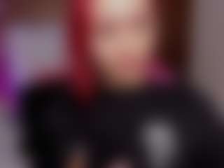 lucybeatifull MILF webcam performer live streaming