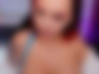 Live cam show with lucybeatifull - Tease Red Hair on AdultVida.com