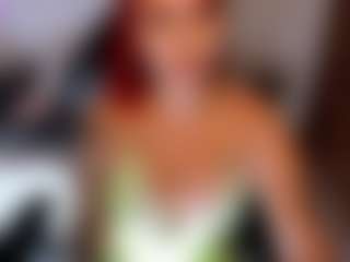 lucybeatifull MILF webcam performer live streaming