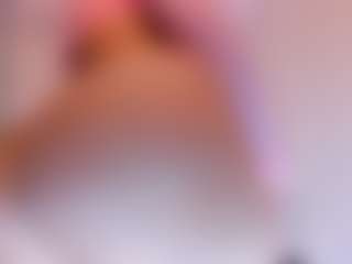 Live cam show with lucybeatifull - Striptease on Fit Hotties