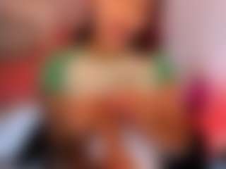 lucybeatifull's Live Sex Cam Show