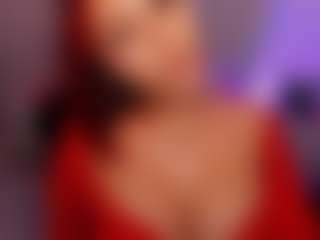 lucybeatifull MILF webcam performer live streaming