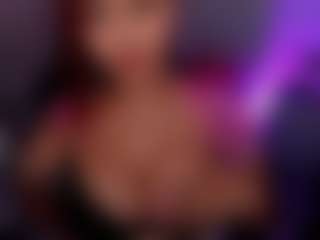 lucybeatifull MILF webcam performer live streaming