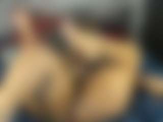 Live cam show with Sienna Divyne - Lovense MILF on Cam Slut
