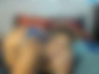 Live cam show with Sienna Divyne - Innocent on Chatstar