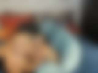 Live cam show with Sienna Divyne - Tease MILF on Strip Flash - Live Sex Shows