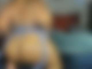 Live cam show with Sienna Divyne - Flexible on Camsoda