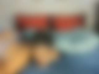 Live cam show with Sienna Divyne - Sexwebcam MILF on Strip Flash - Live Sex Shows