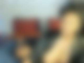 Live cam show with Sienna Divyne - Brown Eyes Black on Dare Cams