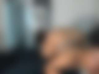 Live cam show with Sienna Divyne - Big Ass on Livezox