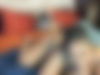 Live cam show with Sienna Divyne - Bikini on sexytreat.net