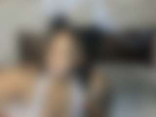 Sienna Divyne MILF webcam performer live streaming