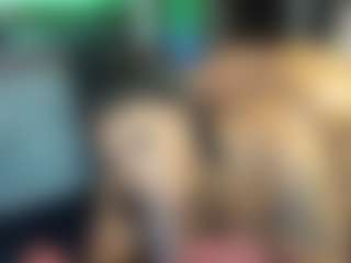 Live cam show with Sienna Divyne - Tattoos Curvy on AdultVida.com
