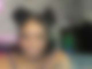 Sienna Divyne's Live Sex Cam Show