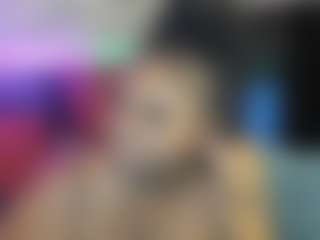 Live cam show with Sienna Divyne - Strip BBW on Camsoda