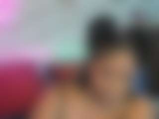 Sienna Divyne MILF webcam performer live streaming