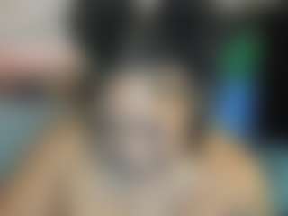Live cam show with Sienna Divyne - Spank on live.xheat.ai