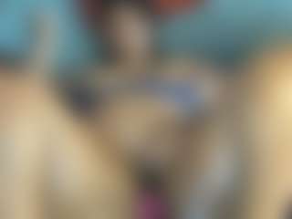Live cam show with Sienna Divyne - Shaved Pussy Lovense on Camsoda