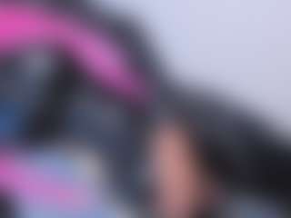 Live cam show with Ivanna Hunt - Tattoos on Mixed Magazine Live