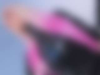 Live cam show with Ivanna Hunt - Average on Strip Flash - Live Sex Shows