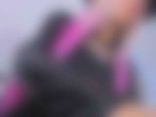 Live cam show with Ivanna Hunt - Latina on Camsoda